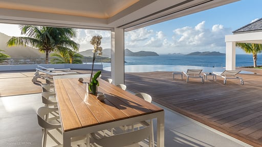 Villa Coco Dining area