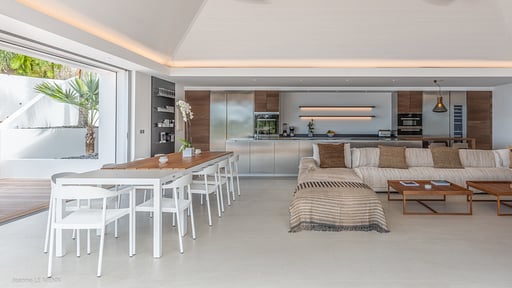 Villa Coco Dining area