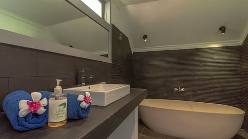 Villa Coco Bedroom 1