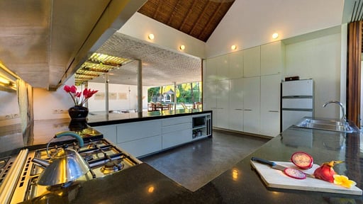 Villa Cocogroove Cuisine