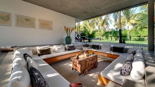 Villa Cocogroove Salon