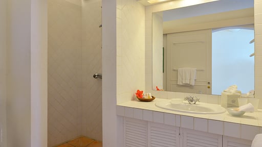 Villa Colibri Bedroom 1