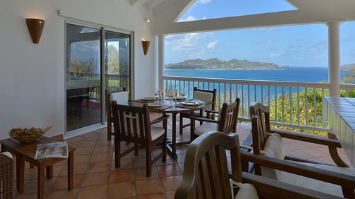 Villa Colibri Dining area