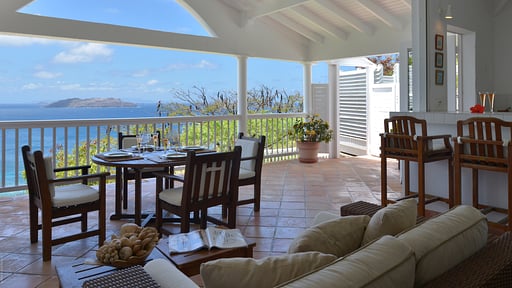 Villa Colibri Dining area