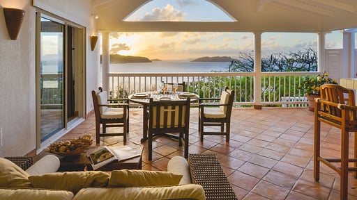 Villa Colibri Dining area