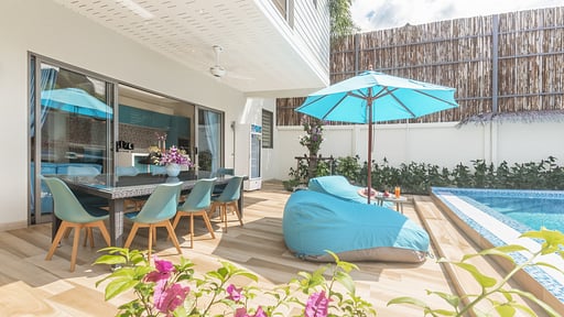 Villa Colibri Dining area