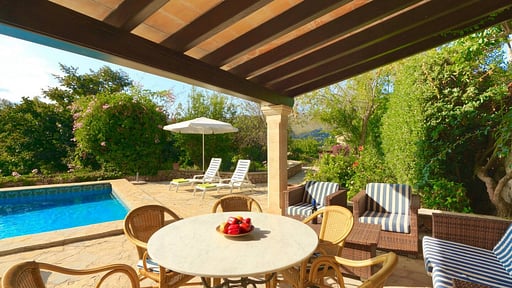 Villa Coll den Xenet Dining area