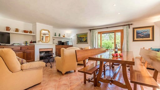 Villa Colonya den Jaume Salon