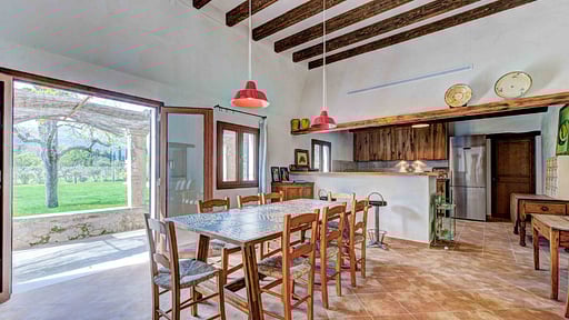 Villa Colonya Dining area