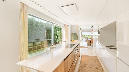 Villa Comte Kitchen