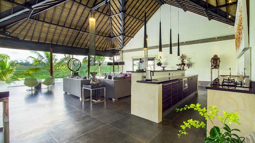 Villa Condensé Kitchen