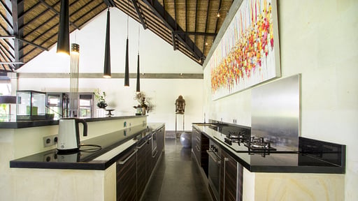 Villa Condensé Kitchen