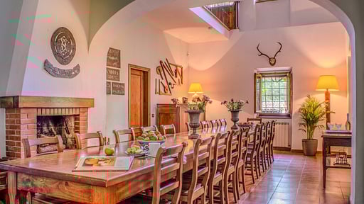 Villa Contado Dining area