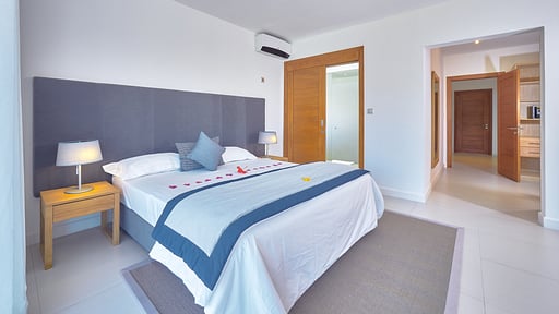 Corail Bleu Private Pool and Garden Villas Schlafzimmer 1