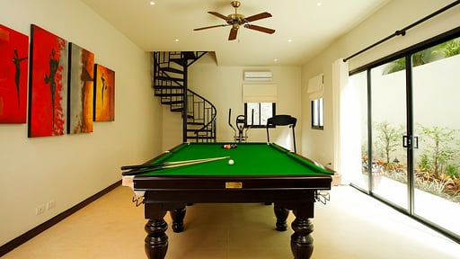 Villa Coral Billiard