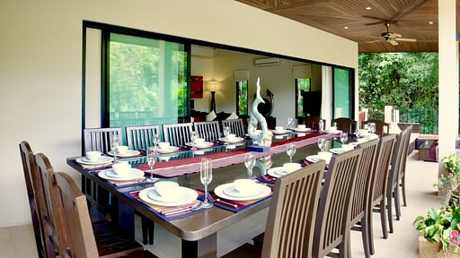 Villa Coral Dining area