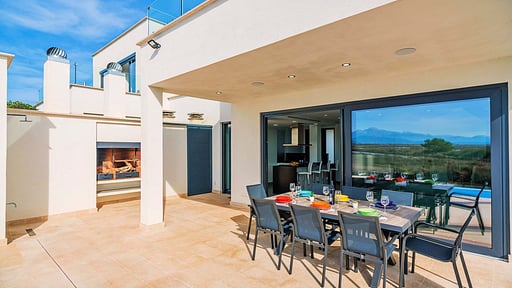 Villa Corb Mari II Dining area