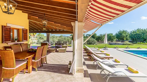 Villa Coscois Dining area