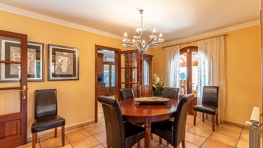 Villa Coscois Dining area