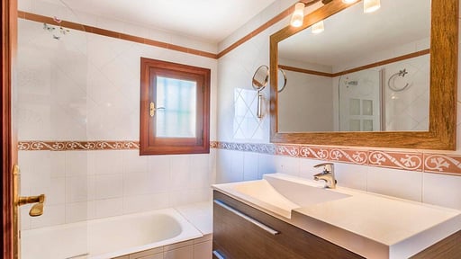 Villa Cosme Bedroom 1