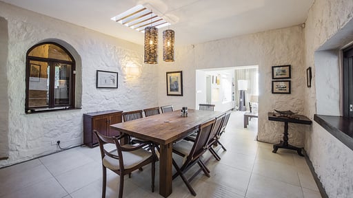 Villa Cotiere Dining area