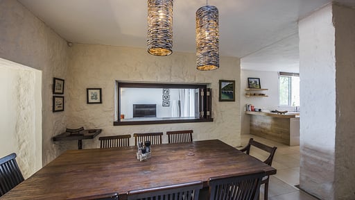 Villa Cotiere Dining area