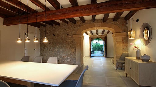 Villa Crever Dining area