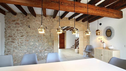 Villa Crever Dining area