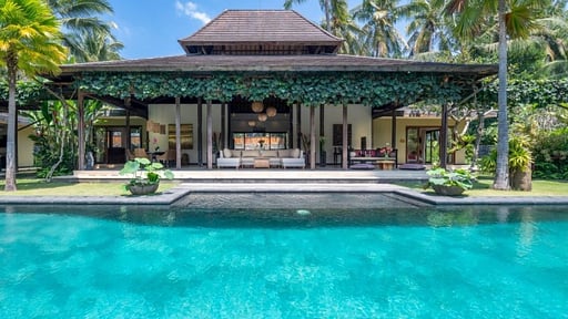 Villa Crystal Castle Swimming pool