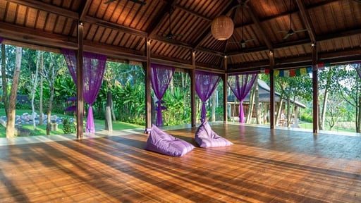 Villa Crystal Castle Others