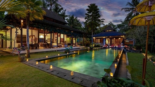 Villa Crystal Castle Swimming pool