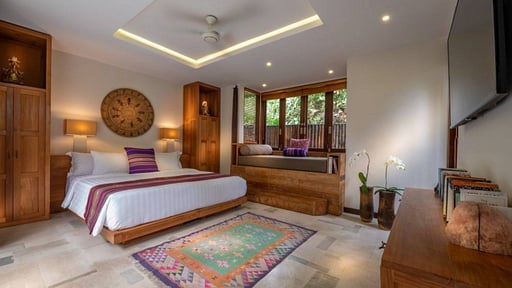 Villa Crystal Castle Bedroom 2