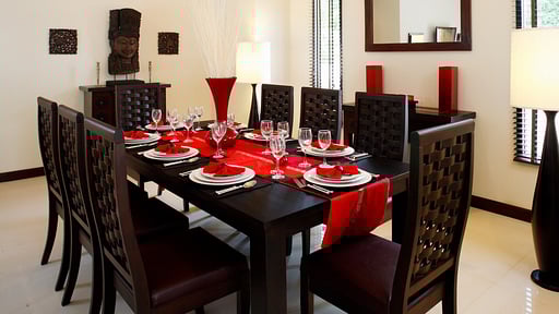 Villa Crystal Nai Harn Dining area