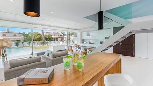 Villa Cuc Dining area