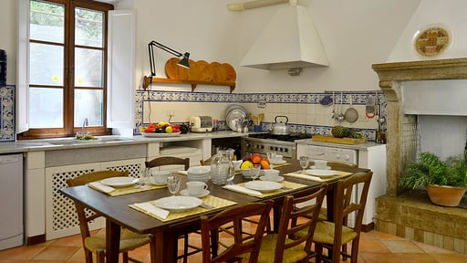 Villa Cutignolo Podere Kitchen