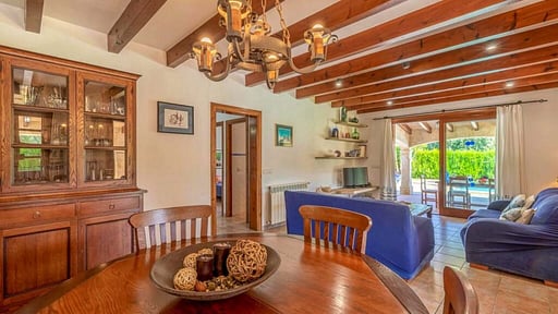 Villa Cuxach Mateu Dining area