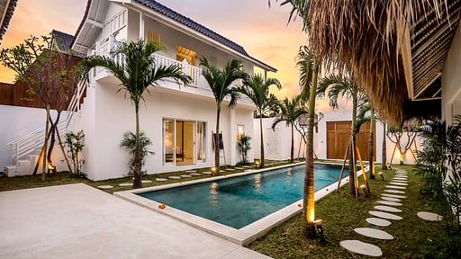 Villa Cyma Mimpi Schwimmbad 1