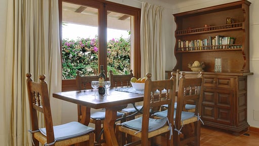 Villa Daisy Pollensa Salle à manger