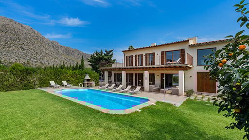 Villa Dalla Swimming pool