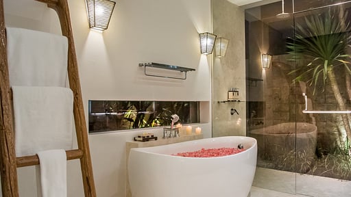 Villa Damai Aramanis Slaapkamer 1