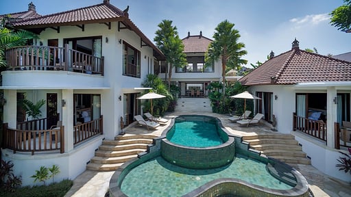 Villa Damai Canggu Swimming pool 1