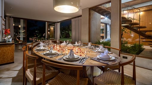Villa Damai Kerobokan Dining area