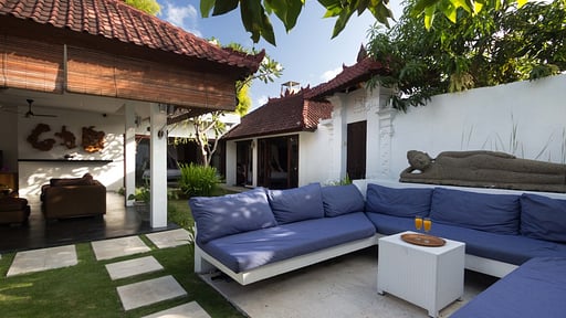 Villa Damai Lestari Swimming pool