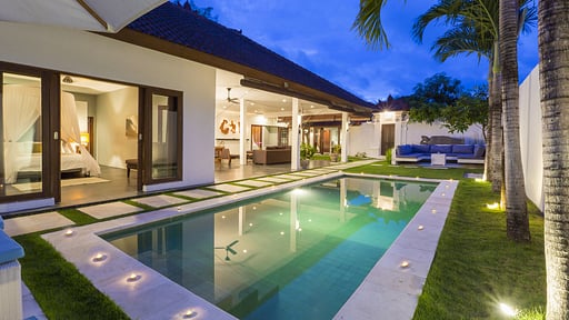 Villa Damai Lestari Swimming pool