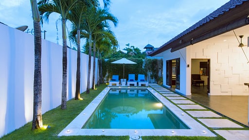 Villa Damai Lestari Swimming pool