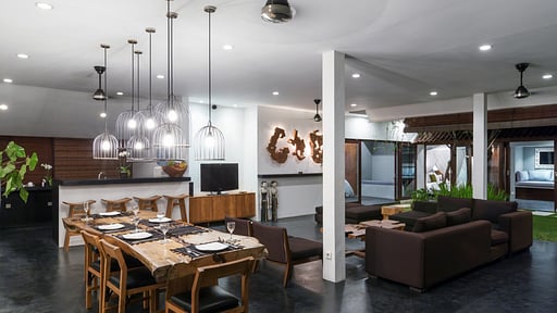 Villa Damai Lestari Dining area