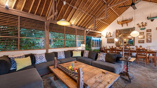 Villa Damai Manis Salon