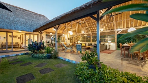 Villa Damai Manis Autres