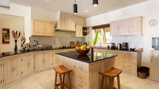 Villa Damai Seririt Kitchen