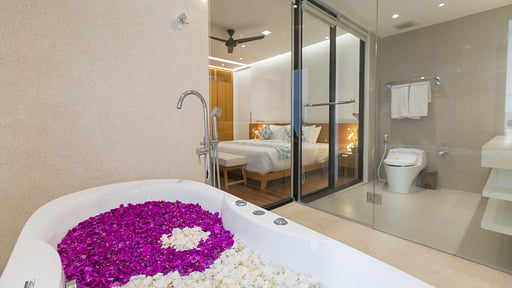 Villa Damar Bedroom 1